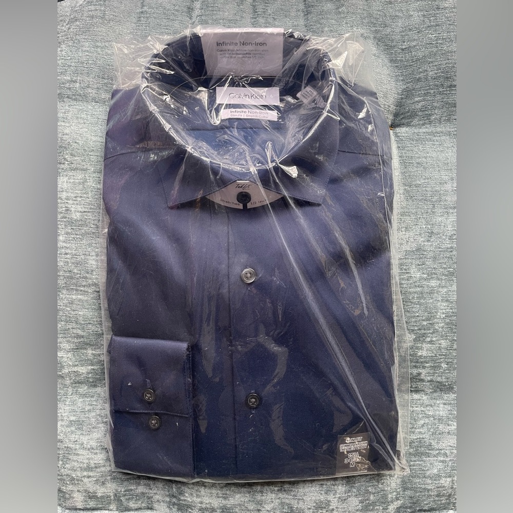 Calvin Klein 15.5 34/35 Slim Fit